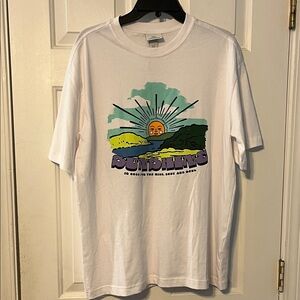 H&M size medium White Graphic Tee with Sunshine Design